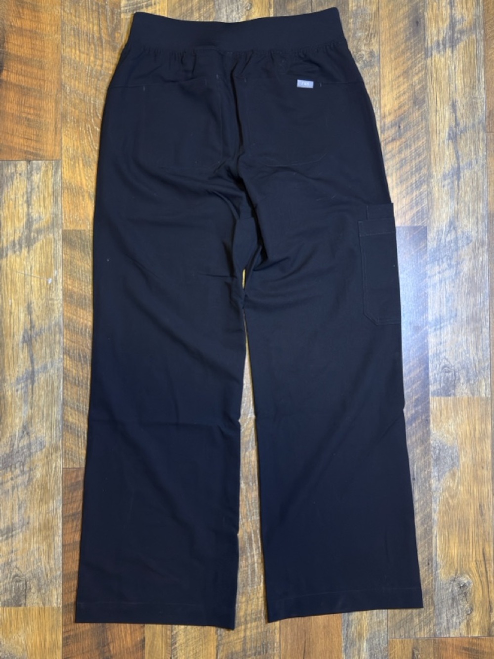 FIGS High Waisted Isabel Wide Leg Scrub Pants black size medium M NEW - Picture 2 of 4